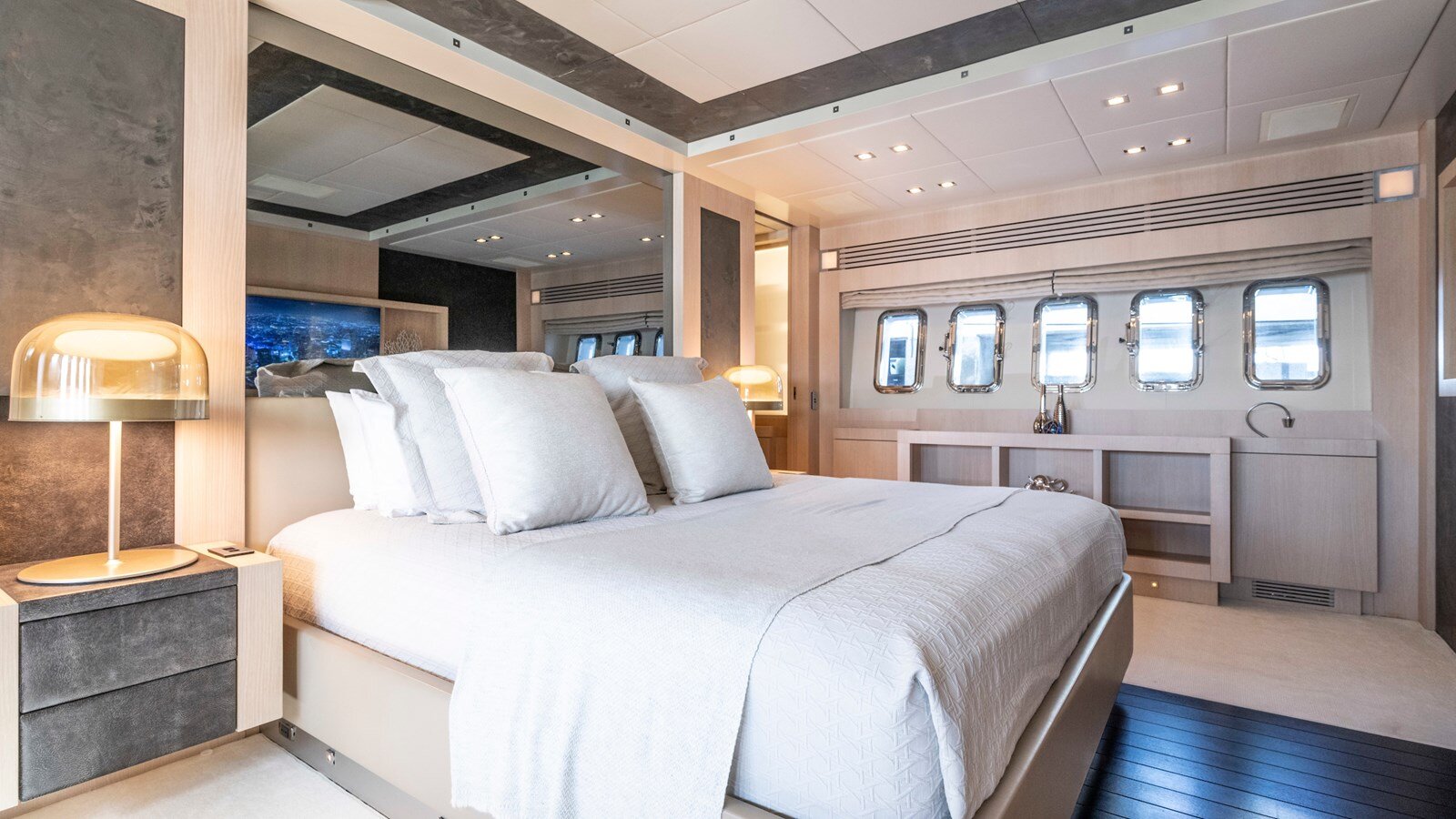 2005-mangusta-108-73f85a