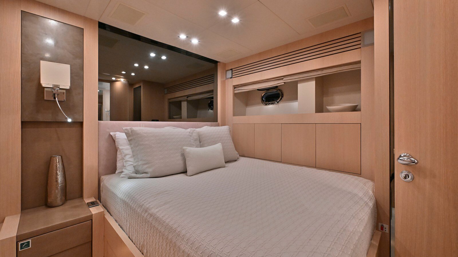 2005-mangusta-108-73f85a