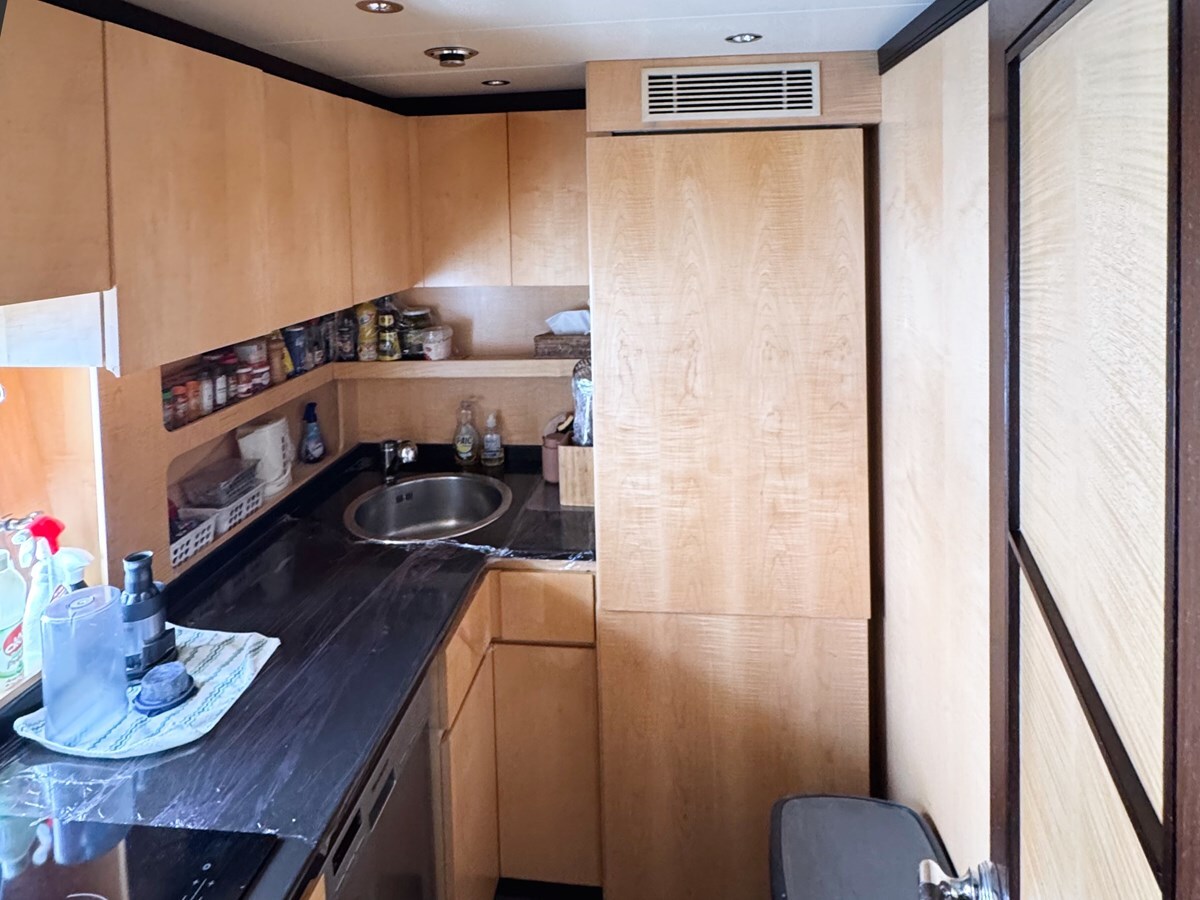 2005-mangusta-75-2-4c9aa4