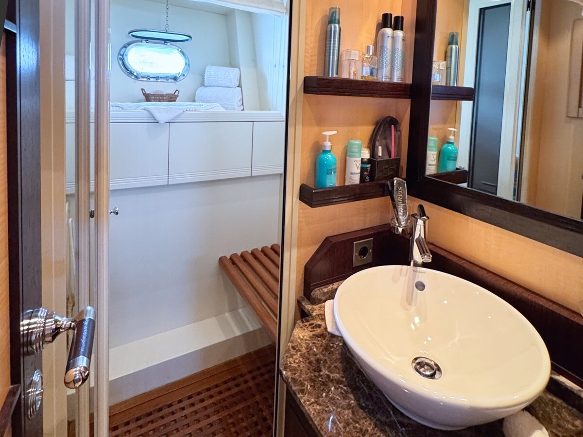 2005-mangusta-75-2-4c9aa4