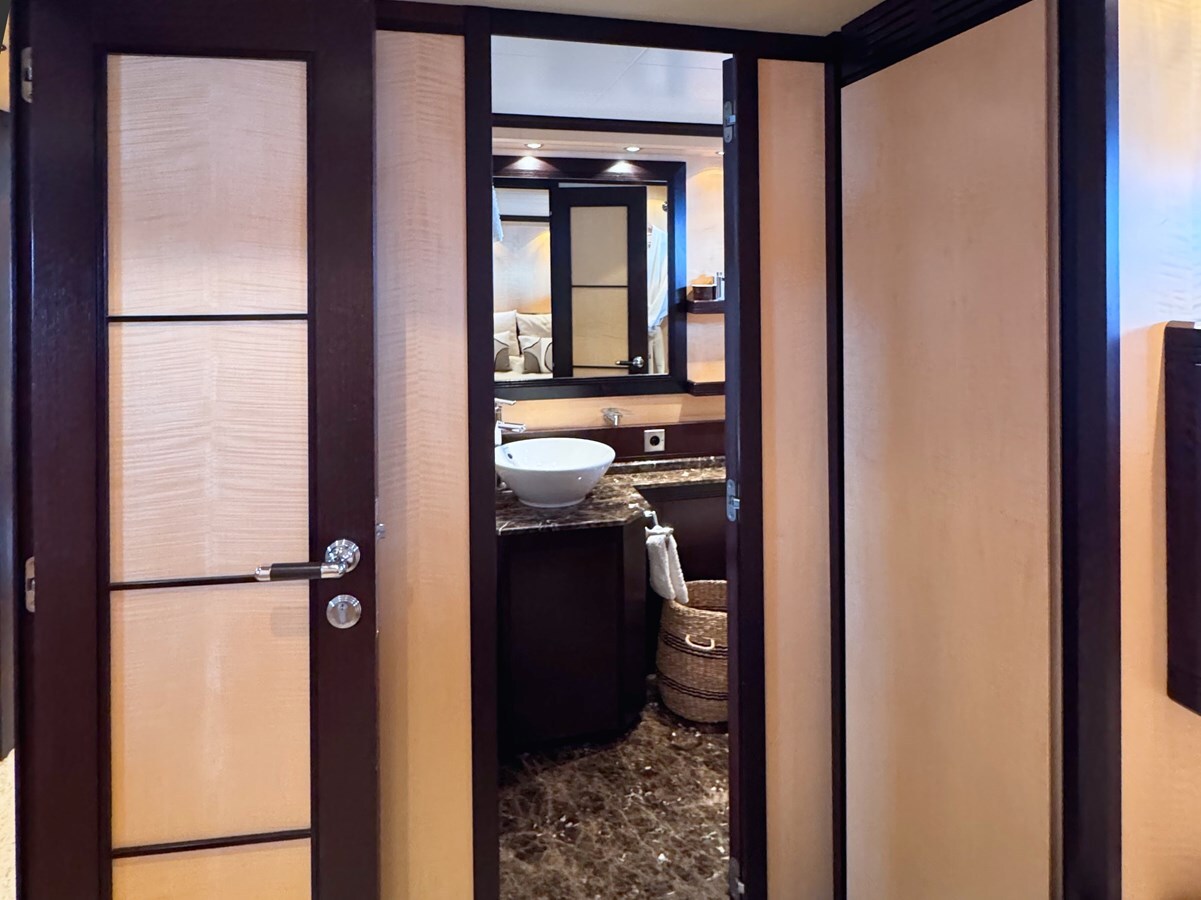 2005-mangusta-75-2-4c9aa4