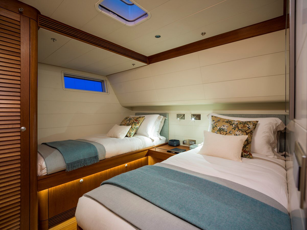 2005 NAUTOR SWAN 99' 2