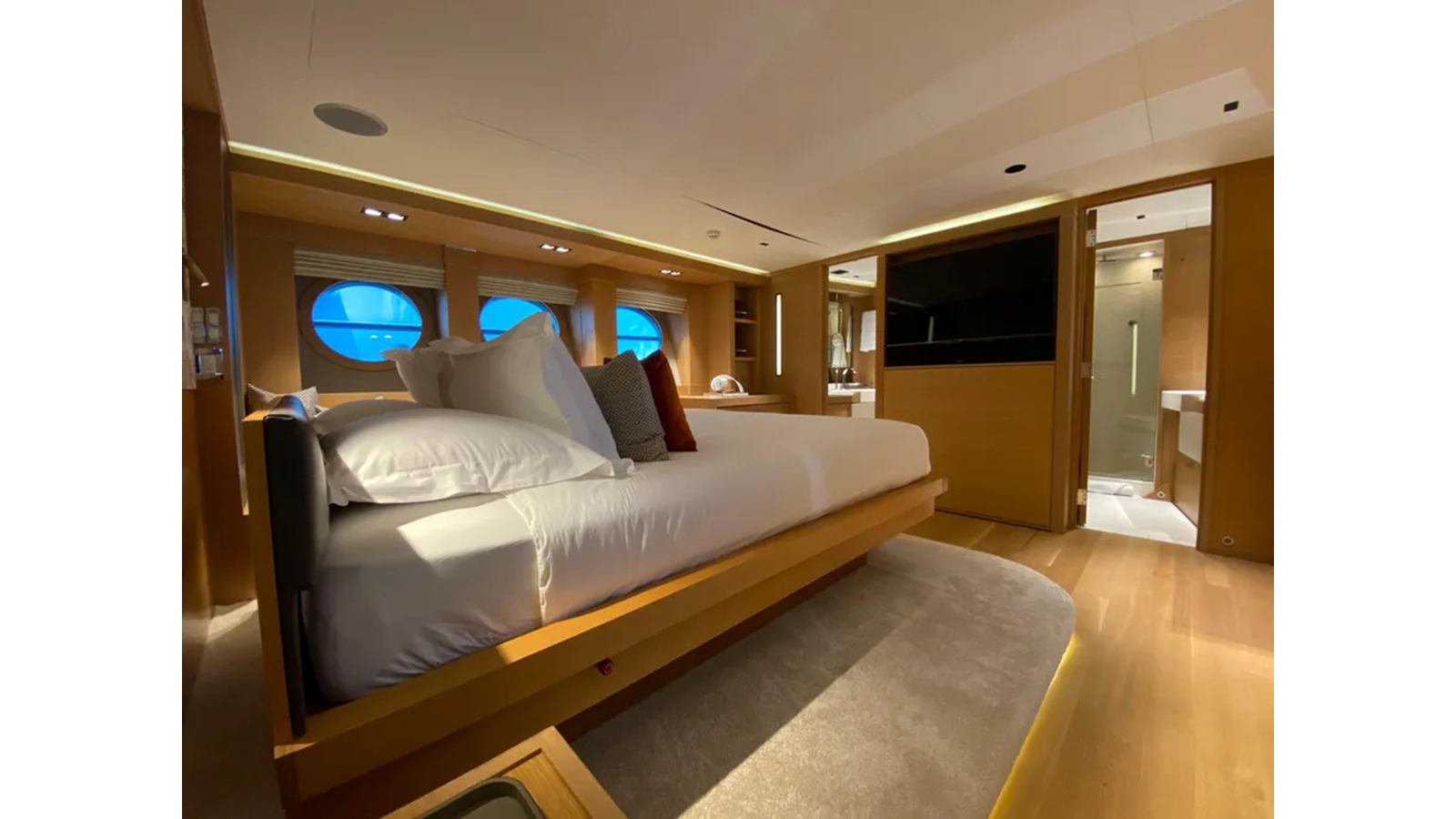 2005-palmer-johnson-120-1-65a914