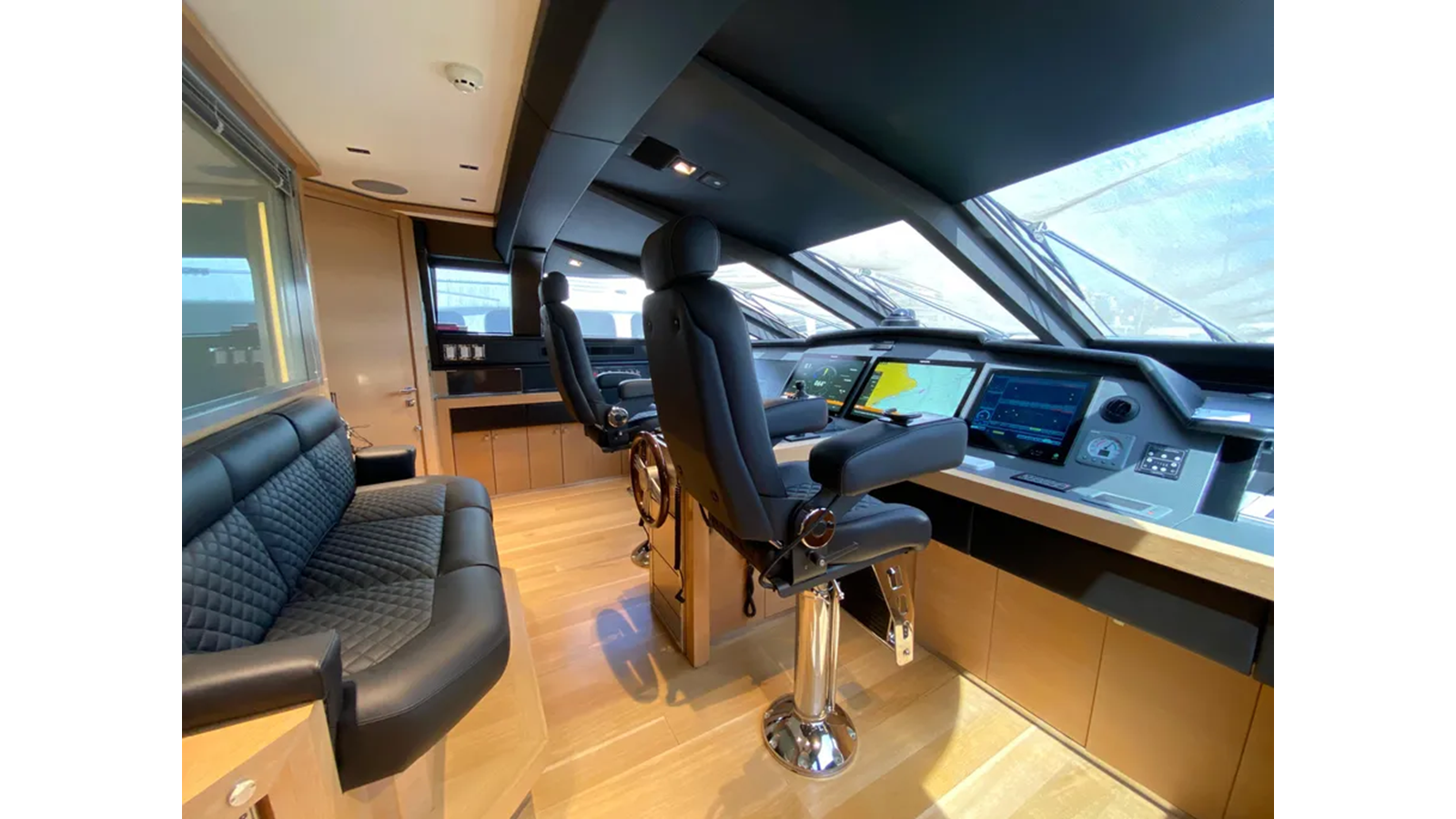 2005-palmer-johnson-120-1-65a914