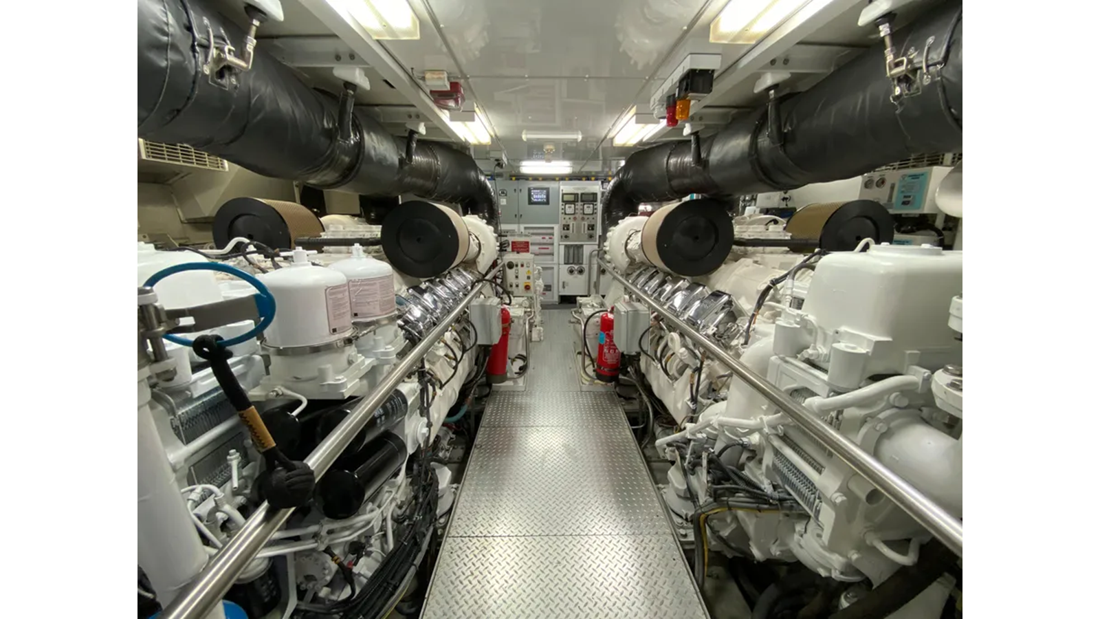 2005-palmer-johnson-120-1-65a914