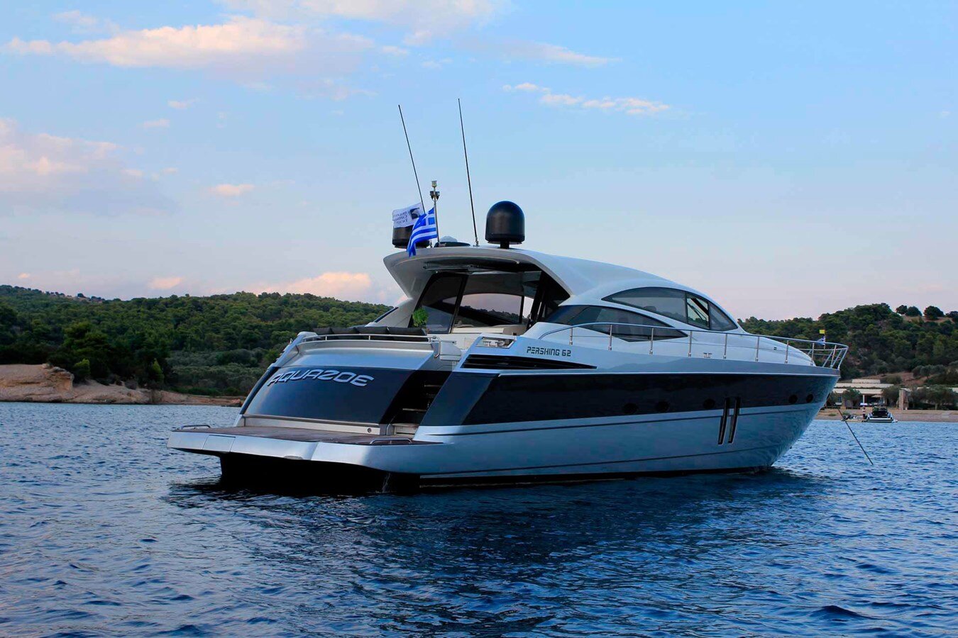 2005 PERSHING 63' 9