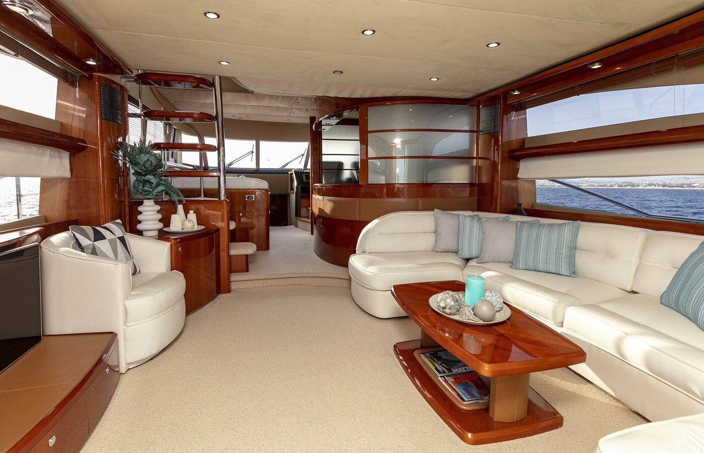 2005 PRINCESS YACHTS 72' 1