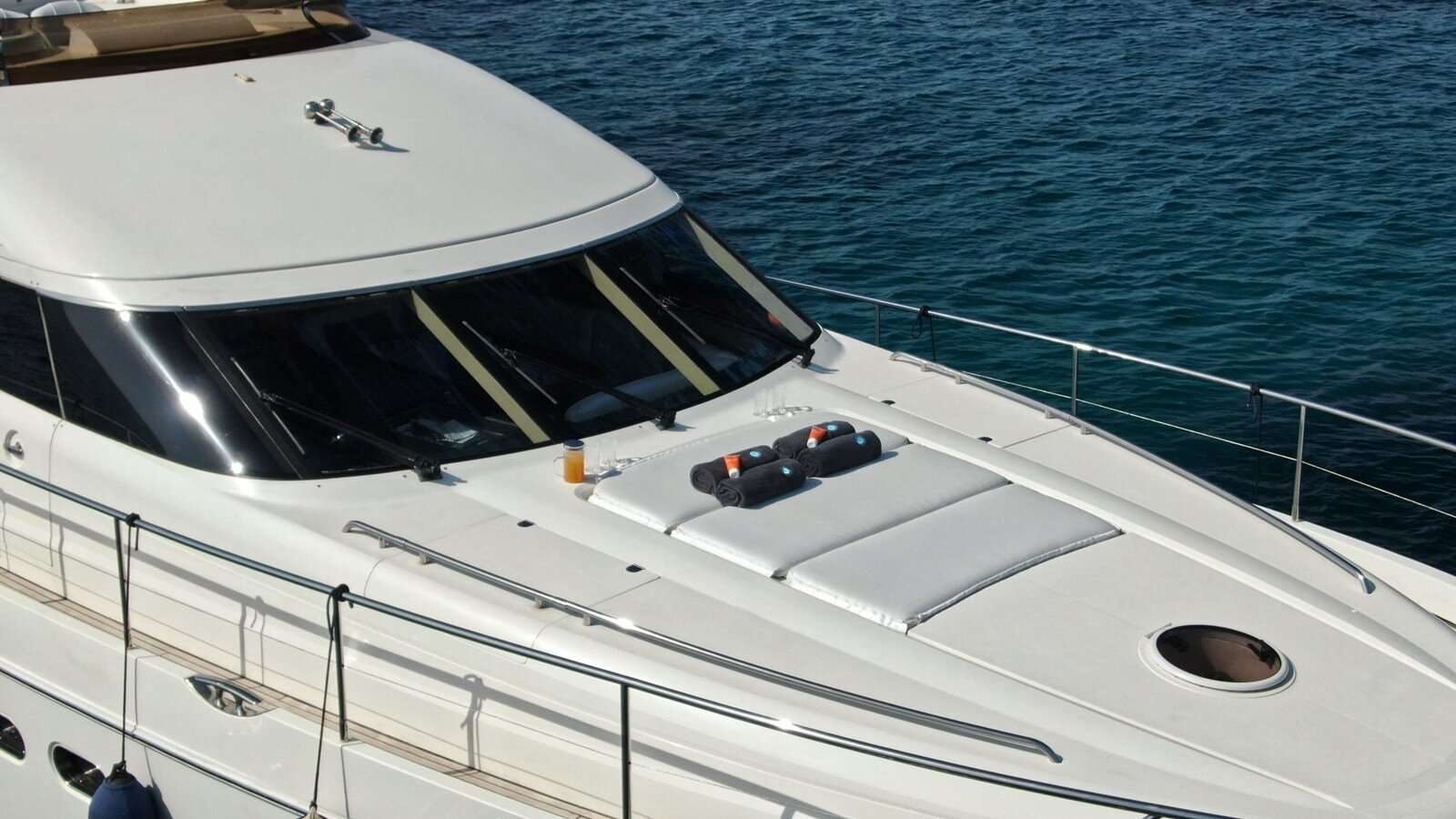 2005 PRINCESS YACHTS 72' 1