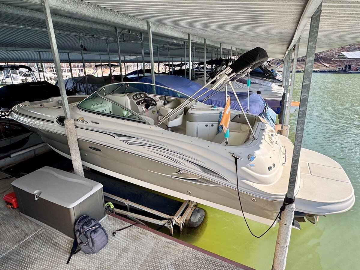 2005-sea-ray-26-4-551995