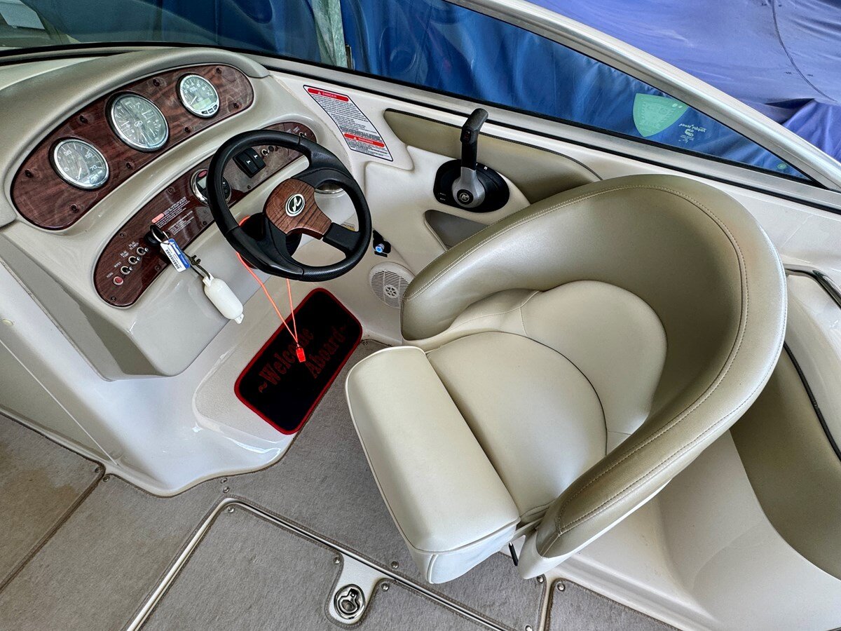 2005-sea-ray-26-4-551995