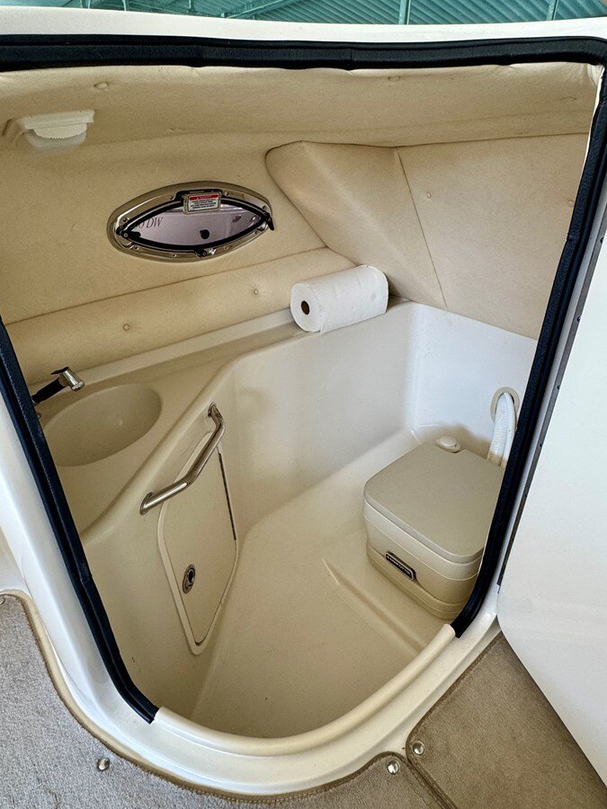 2005-sea-ray-26-4-551995