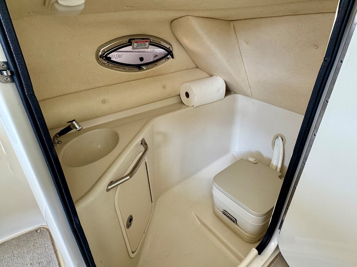 2005-sea-ray-26-4-551995