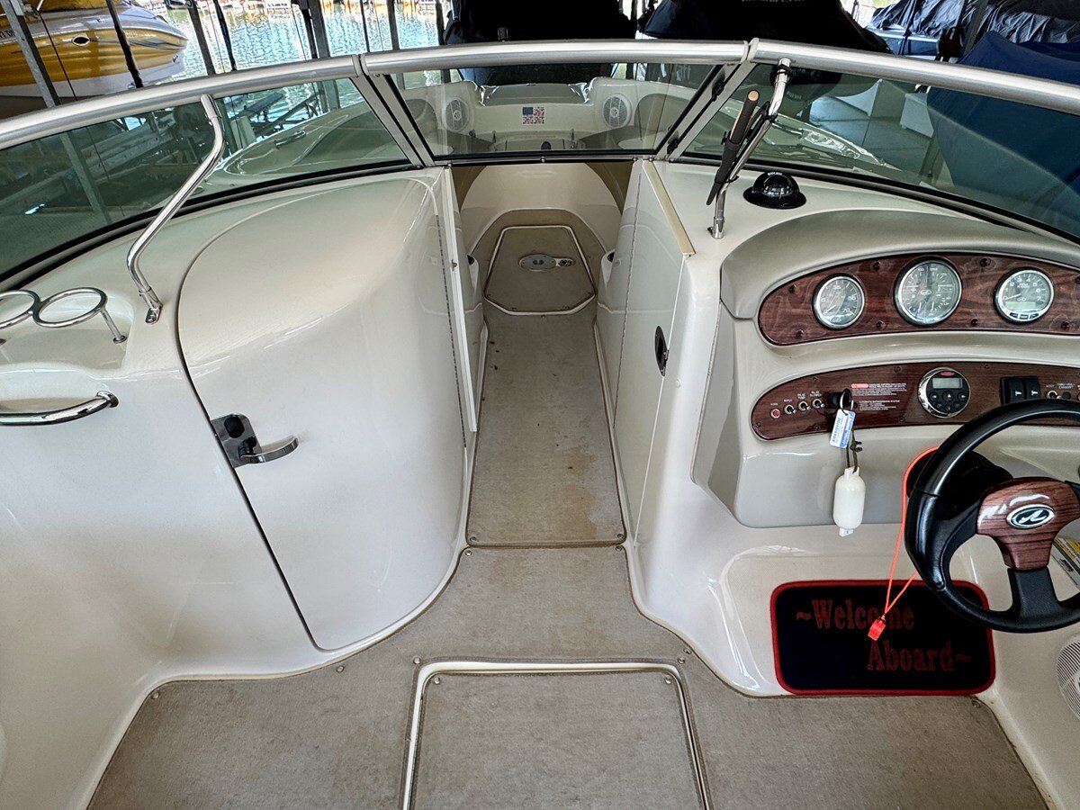 2005-sea-ray-26-4-551995