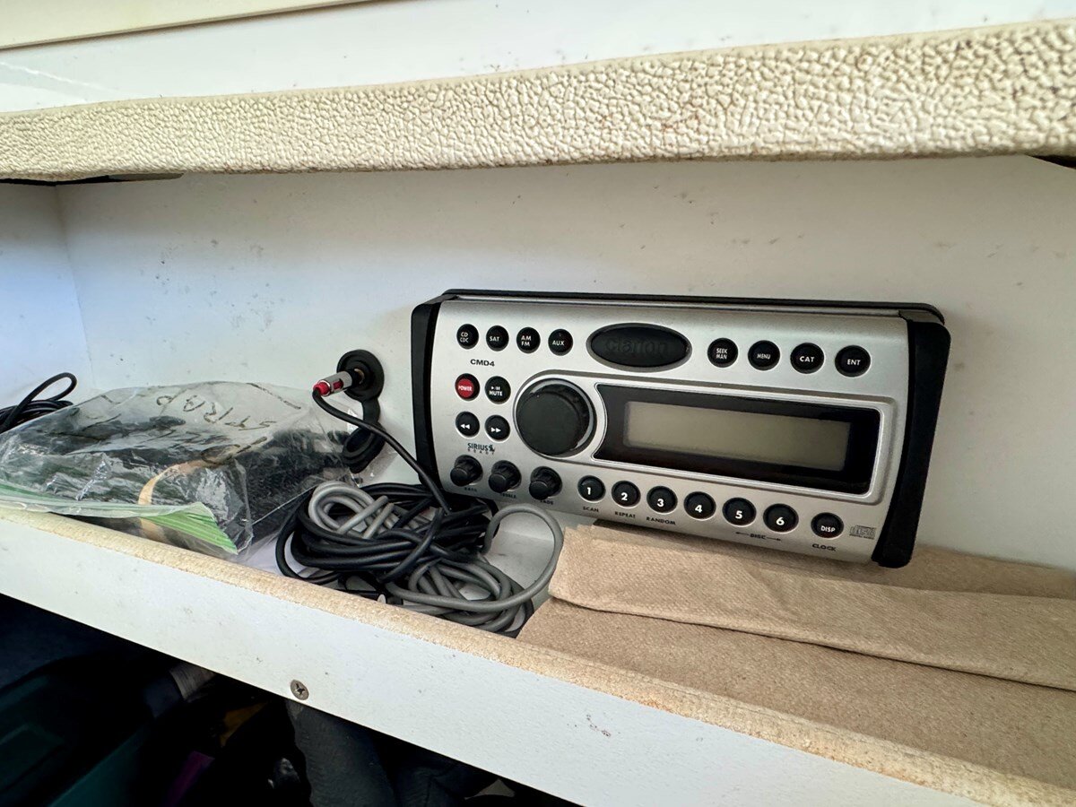 2005-sea-ray-26-4-551995