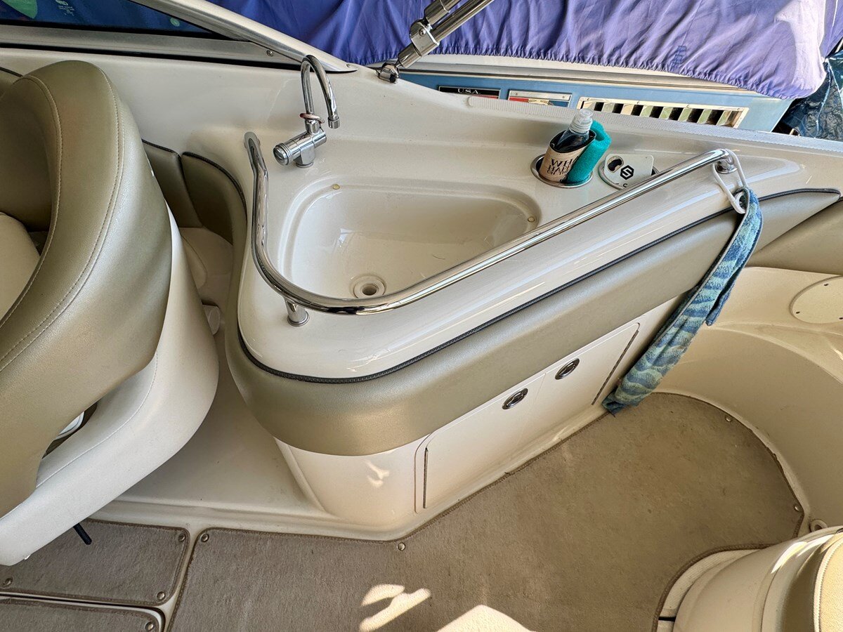 2005-sea-ray-26-4-551995