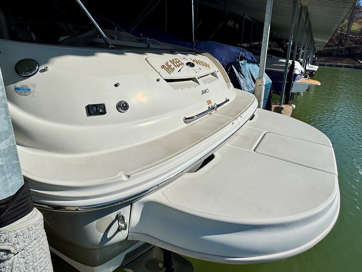 2005-sea-ray-26-4-551995