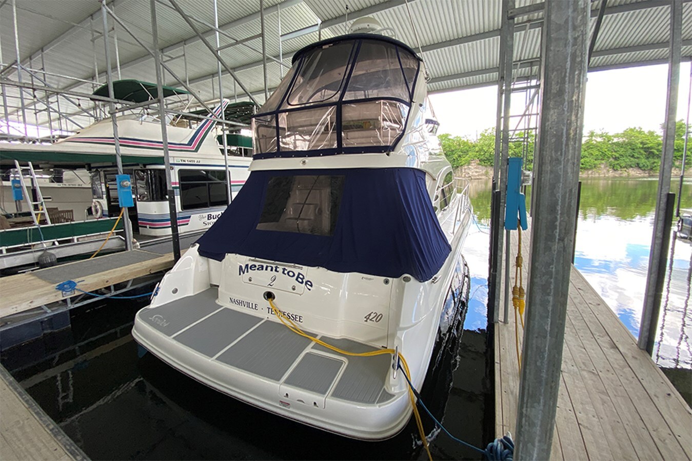 2005-sea-ray-42-490329