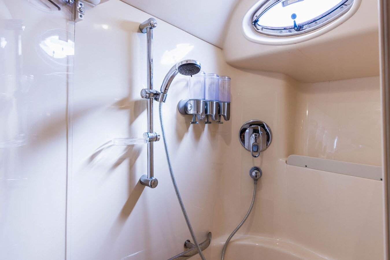 2005-sea-ray-60-2bfad6