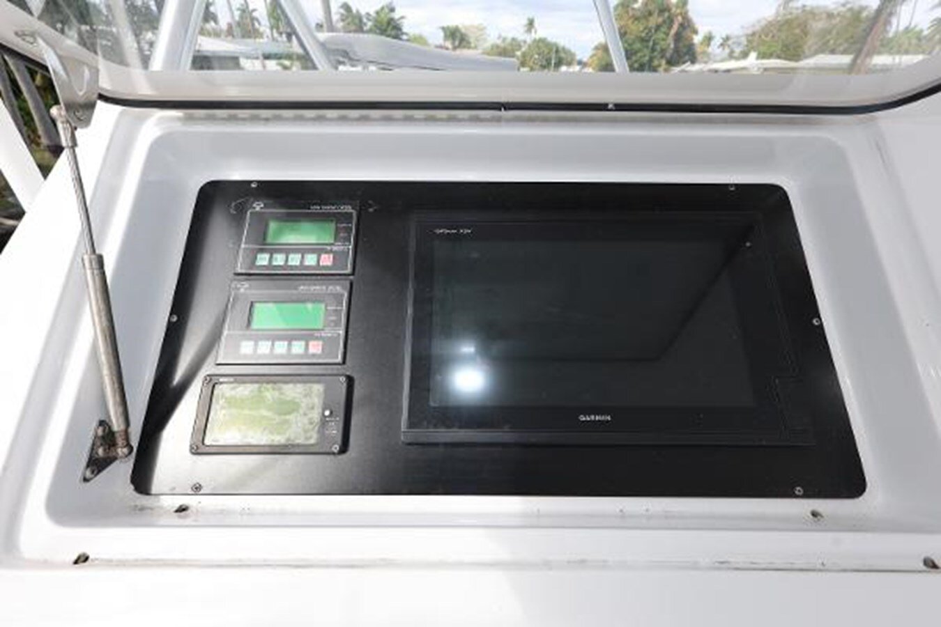 2005-viking-52-8-d618ad