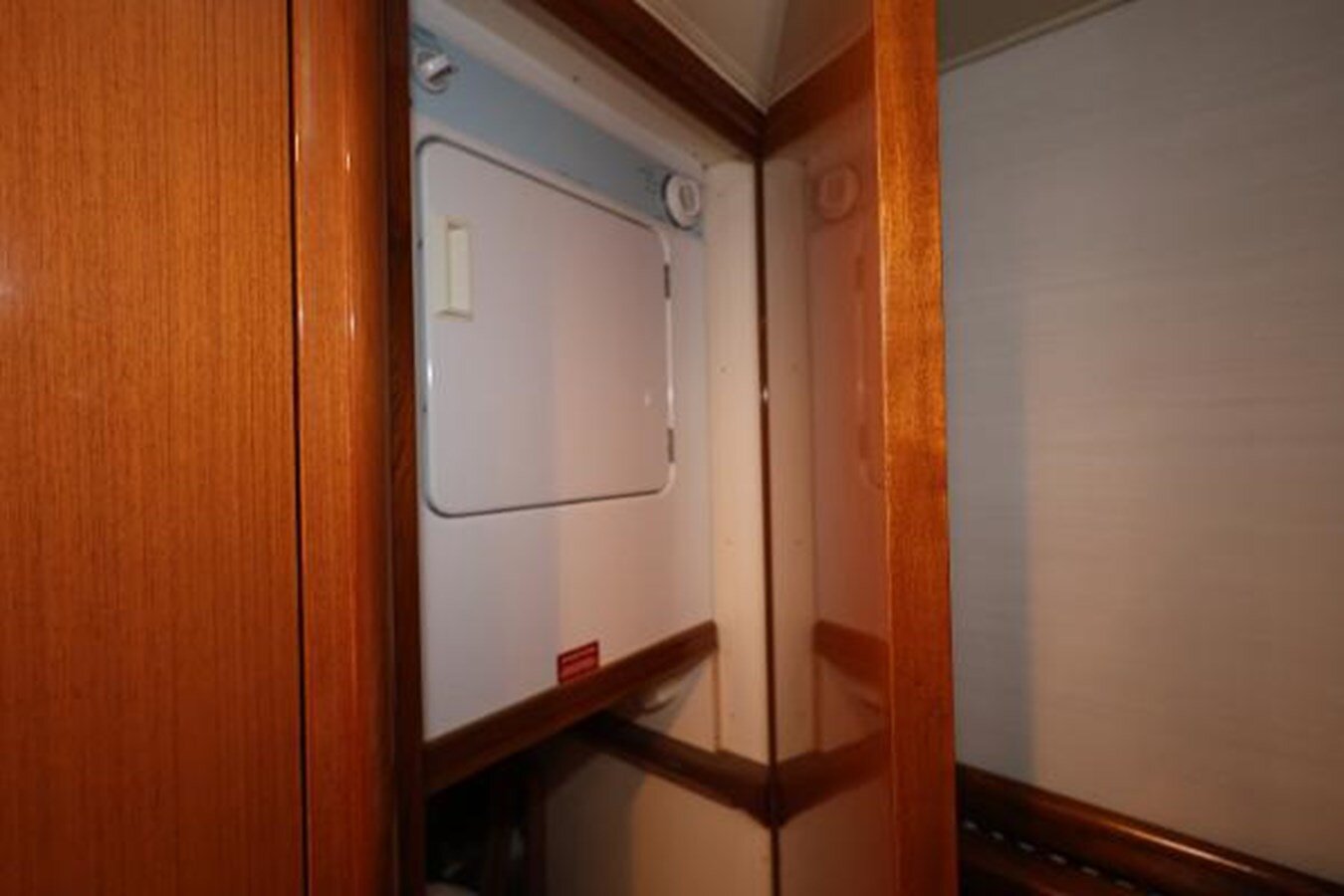 2005-viking-52-8-d618ad