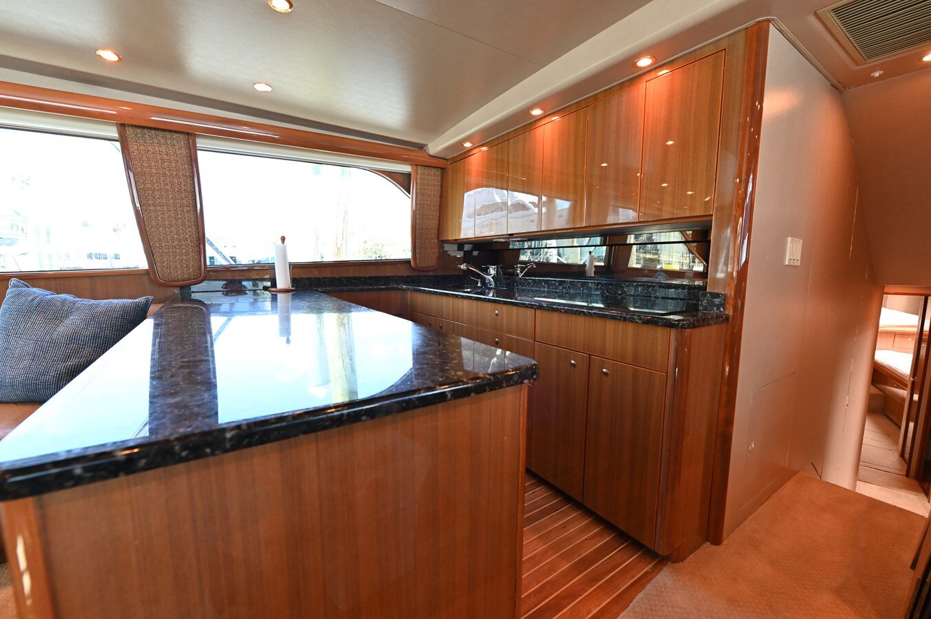 2005-viking-56-51ce06