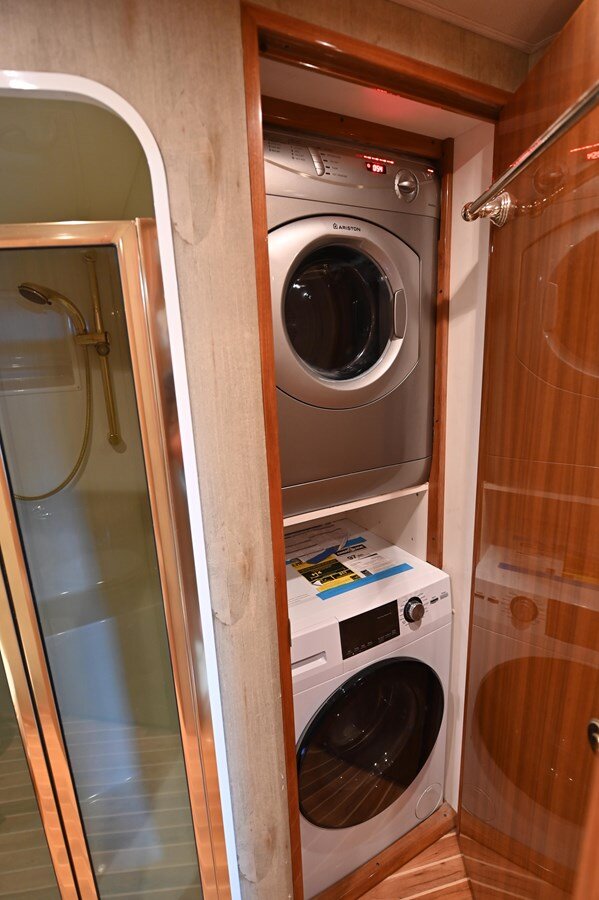 2005-viking-56-51ce06