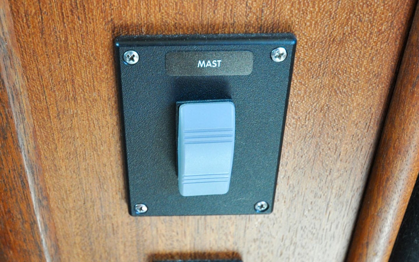 2006-american-tug-45-6-c2d4e9