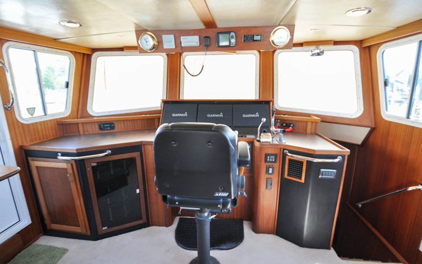 2006-american-tug-45-6-c2d4e9