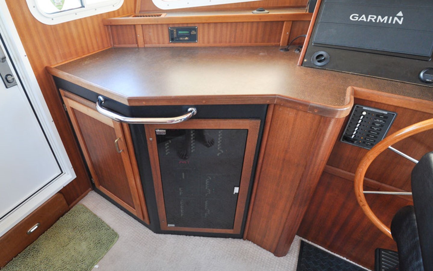 2006-american-tug-45-6-c2d4e9