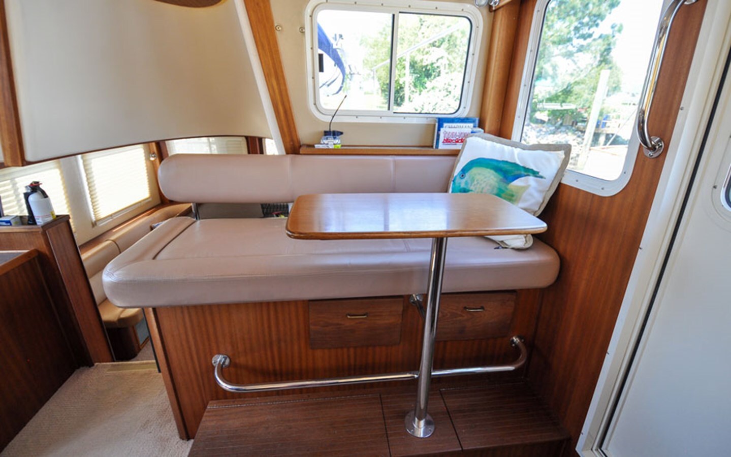 2006-american-tug-45-6-c2d4e9