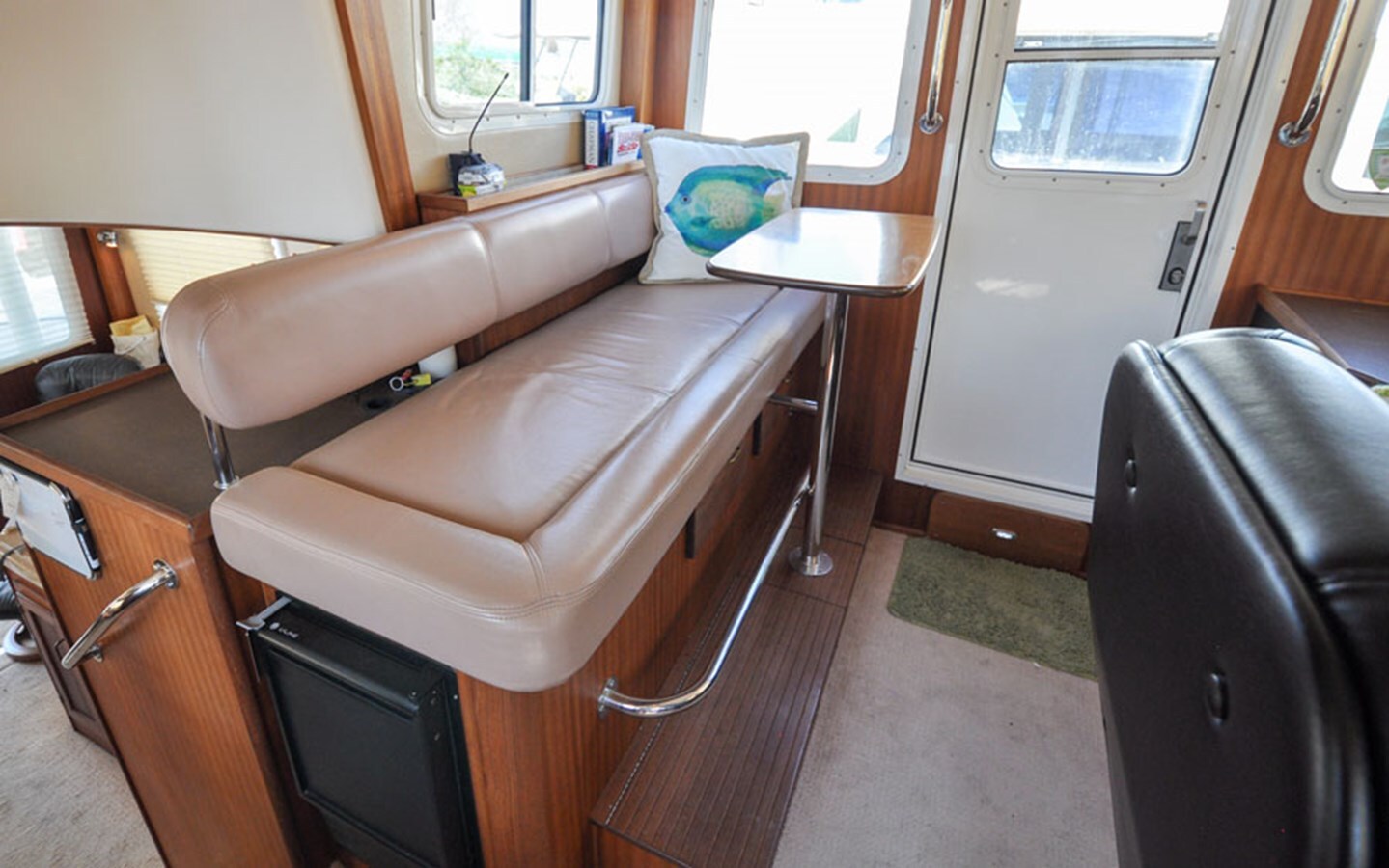 2006-american-tug-45-6-c2d4e9