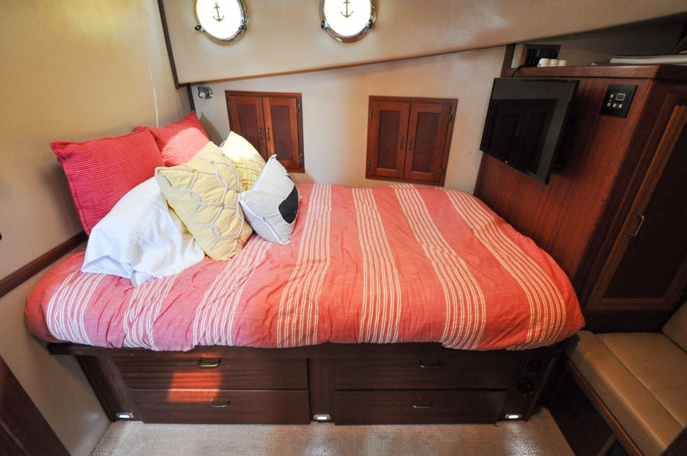 2006-american-tug-45-6-c2d4e9