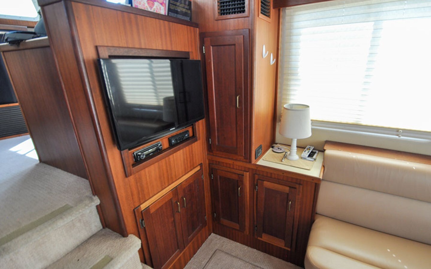 2006-american-tug-45-6-c2d4e9