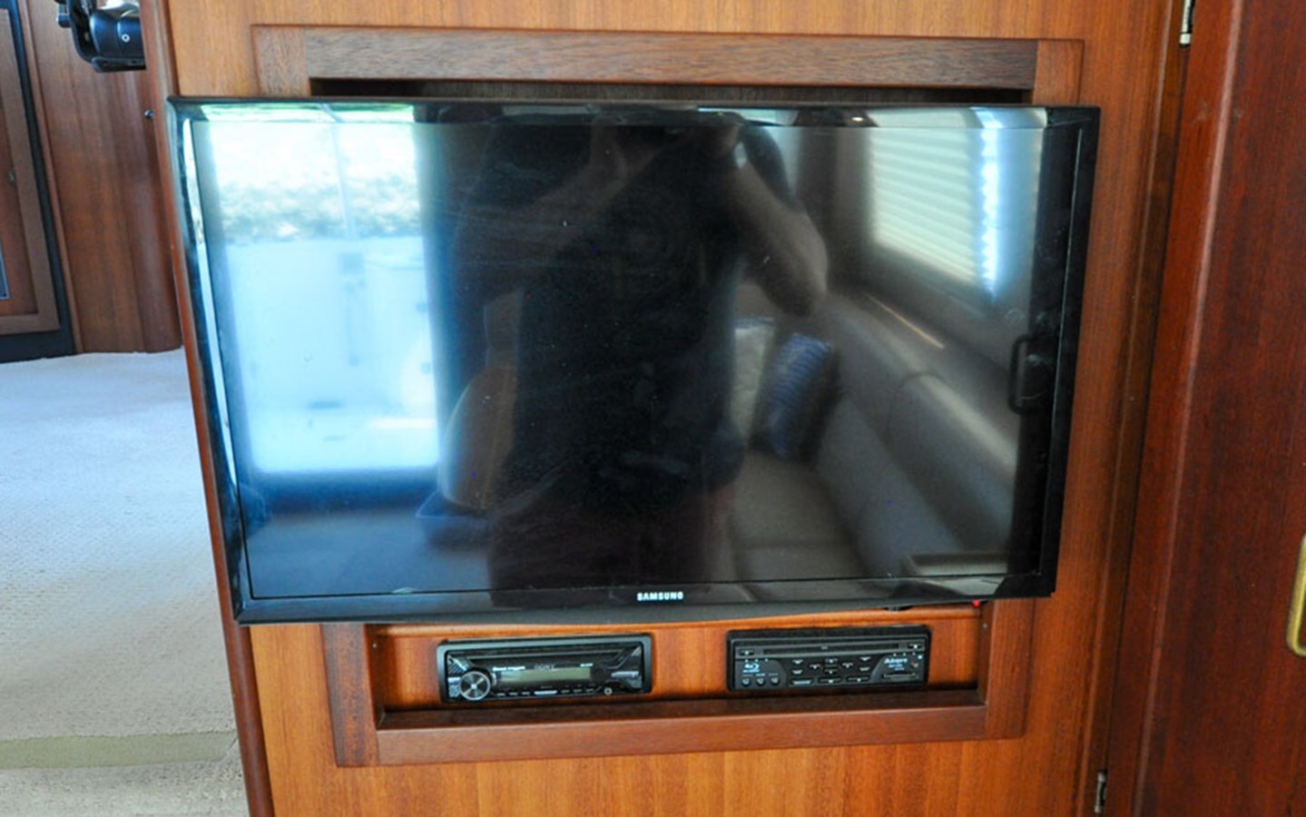 2006-american-tug-45-6-c2d4e9