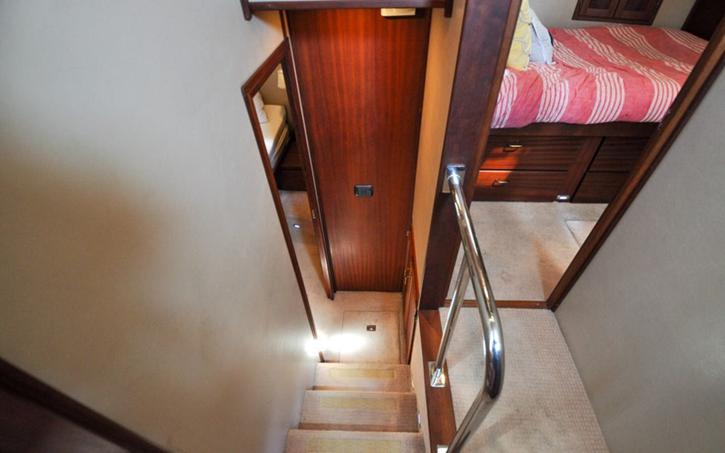 2006-american-tug-45-6-c2d4e9