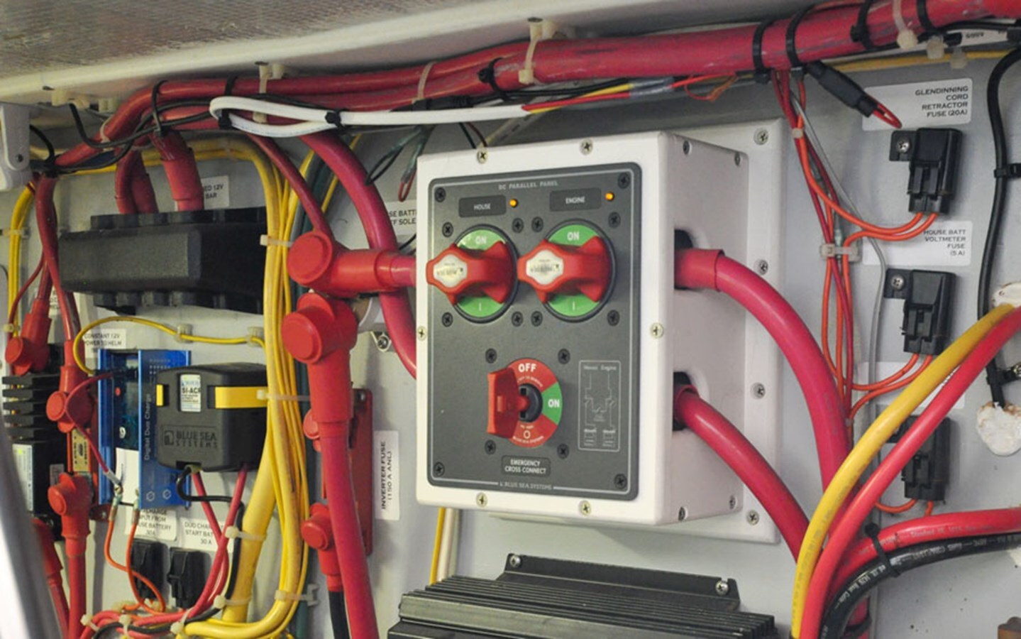 2006-american-tug-45-6-c2d4e9