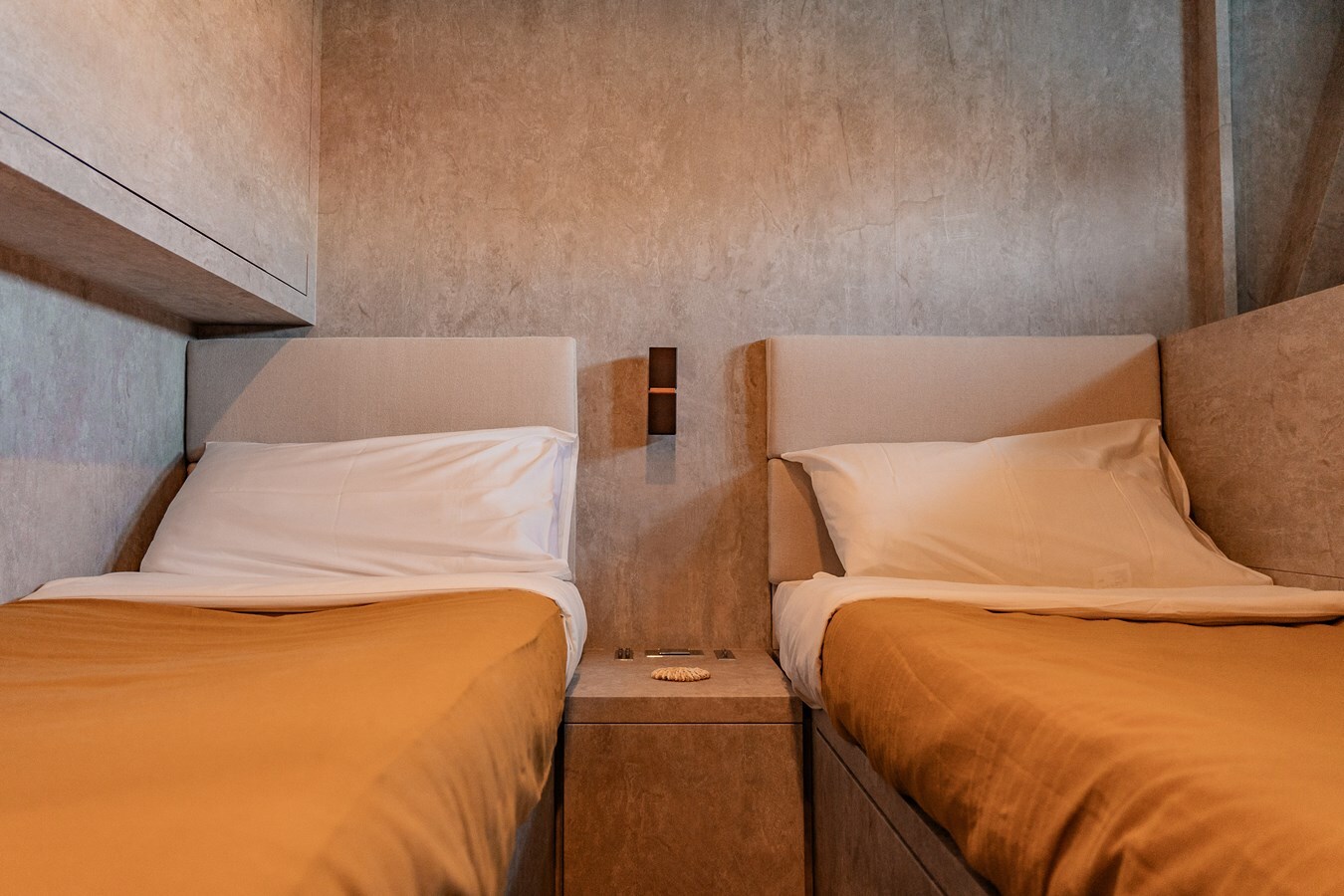 2006 ARNO LEOPARD 101' 9