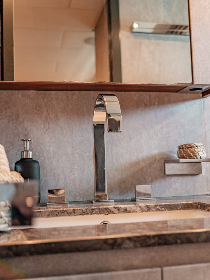 2006 ARNO LEOPARD 101' 9