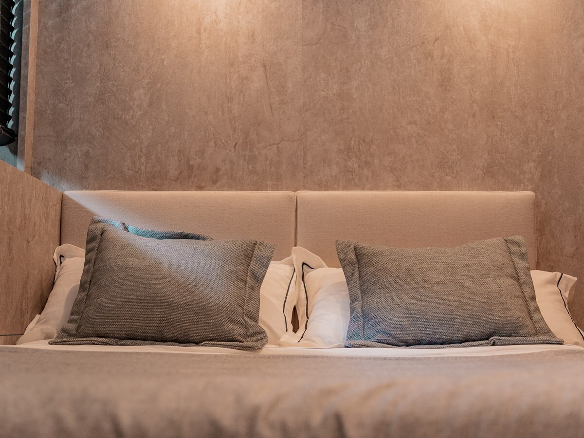 2006 ARNO LEOPARD 101' 9