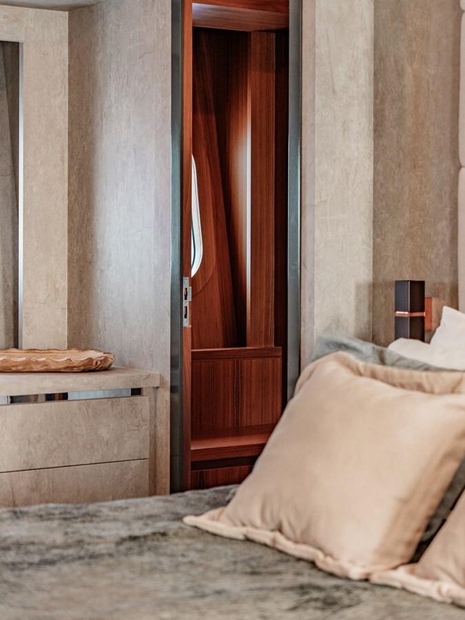 2006 ARNO LEOPARD 101' 9