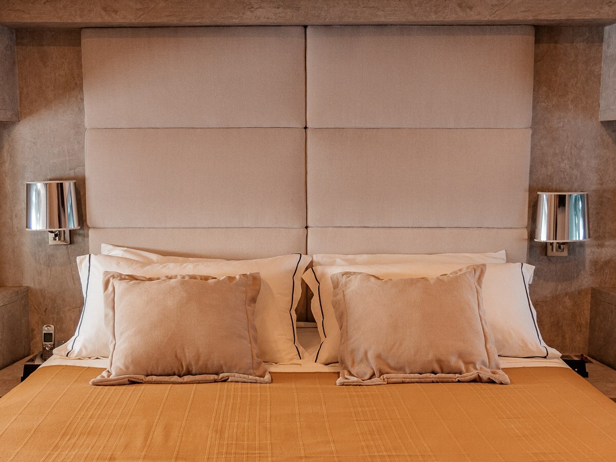 2006 ARNO LEOPARD 101' 9