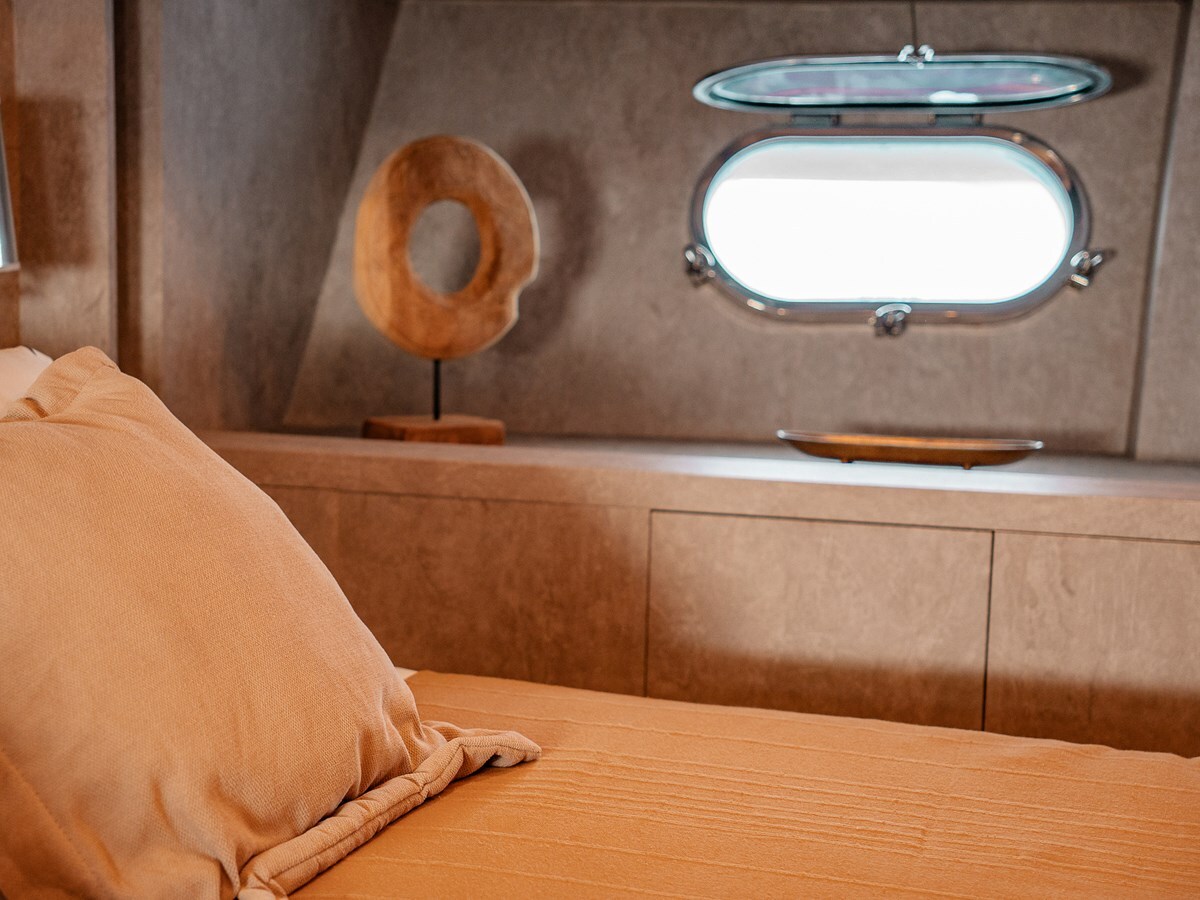 2006 ARNO LEOPARD 101' 9