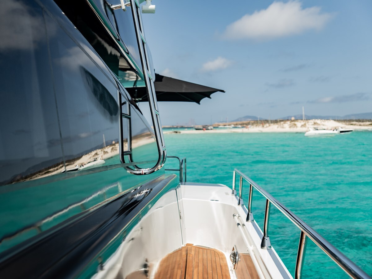 2006 ARNO LEOPARD 101' 9