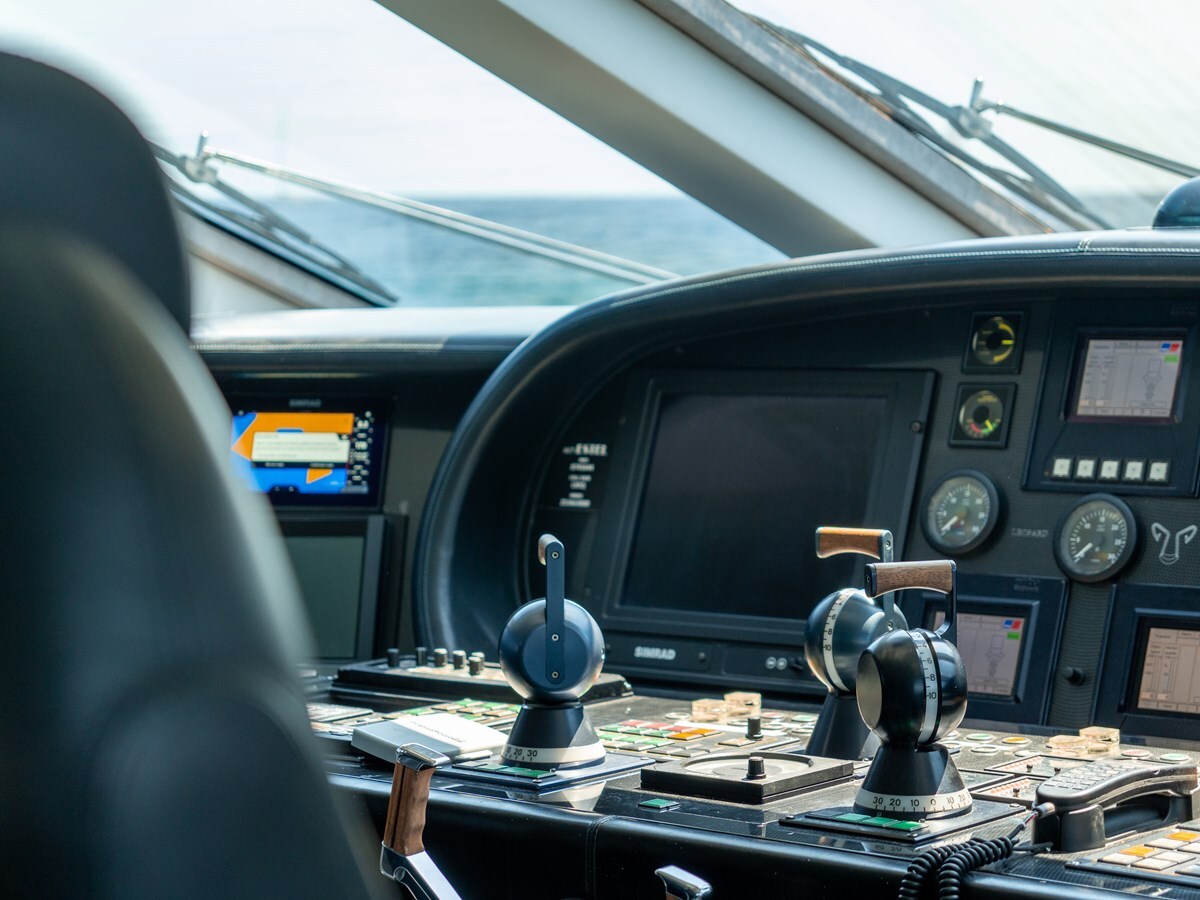 2006 ARNO LEOPARD 101' 9