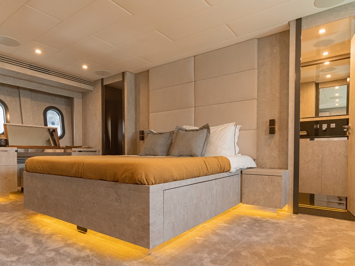 2006 ARNO LEOPARD 101' 9