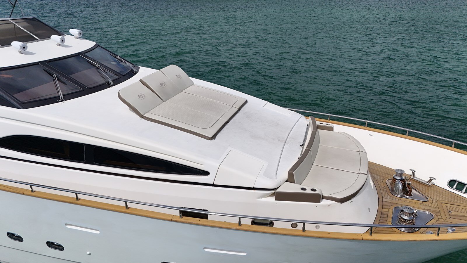 2006-azimut-yachts-100-109c53