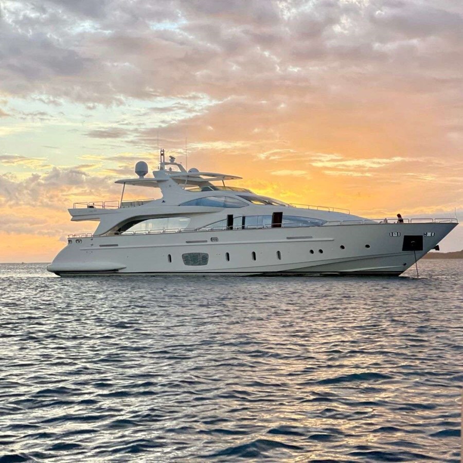2006 AZIMUT YACHTS 103' 1