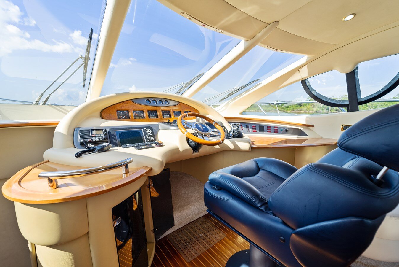 2006-azimut-yachts-57-5-2233a6