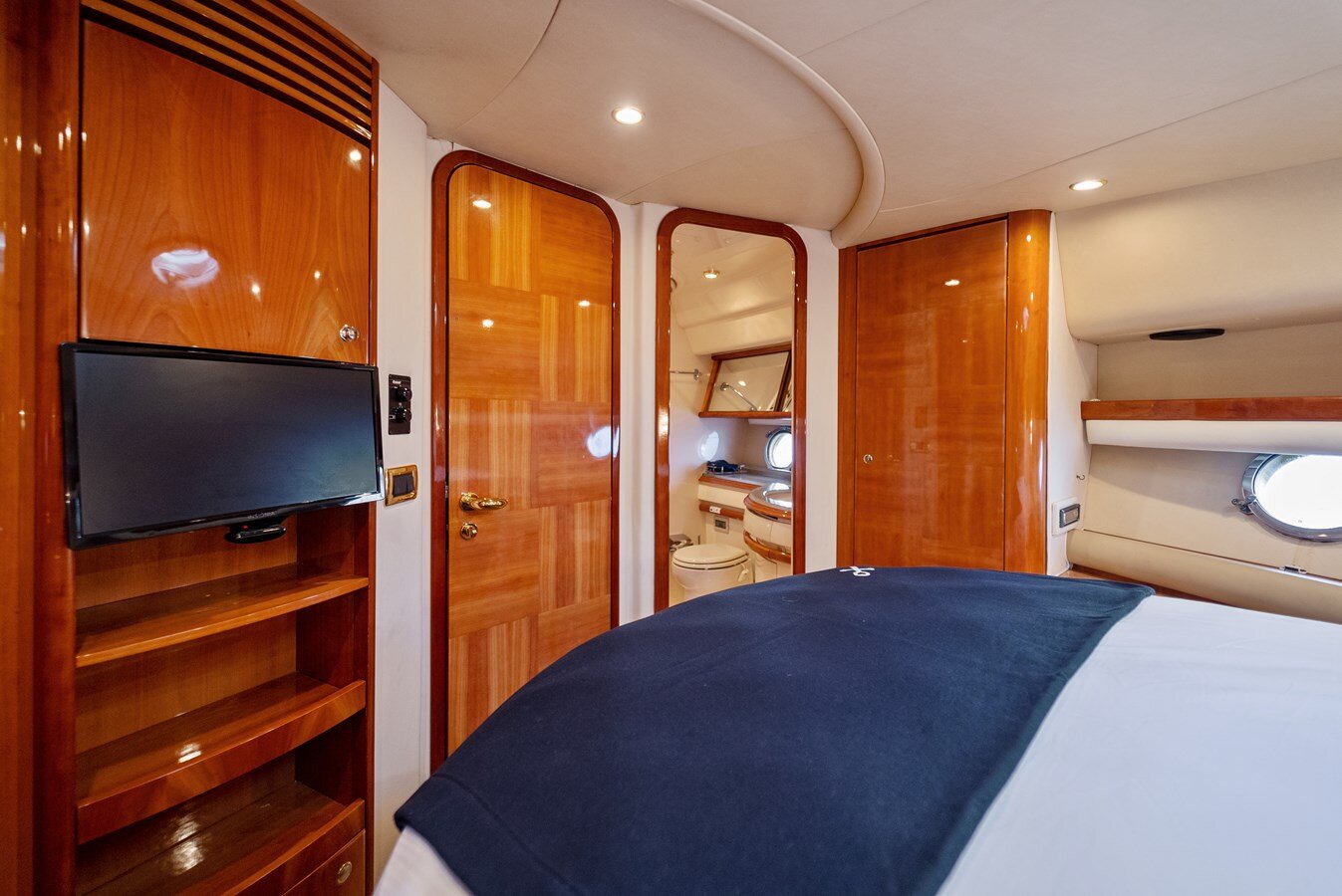 2006-azimut-yachts-57-5-2233a6