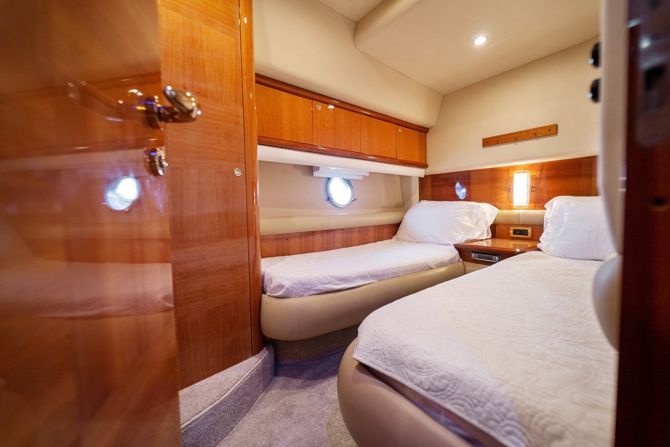 2006-azimut-yachts-57-5-2233a6